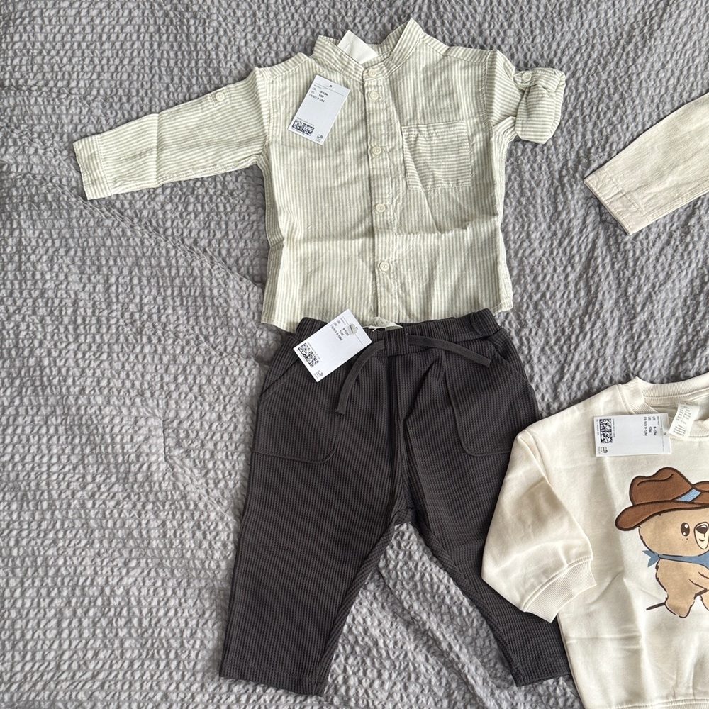 ⚠️2 H&M Shirt and Pants Sets with Sweater⚠️ - Picture 2 of 4
